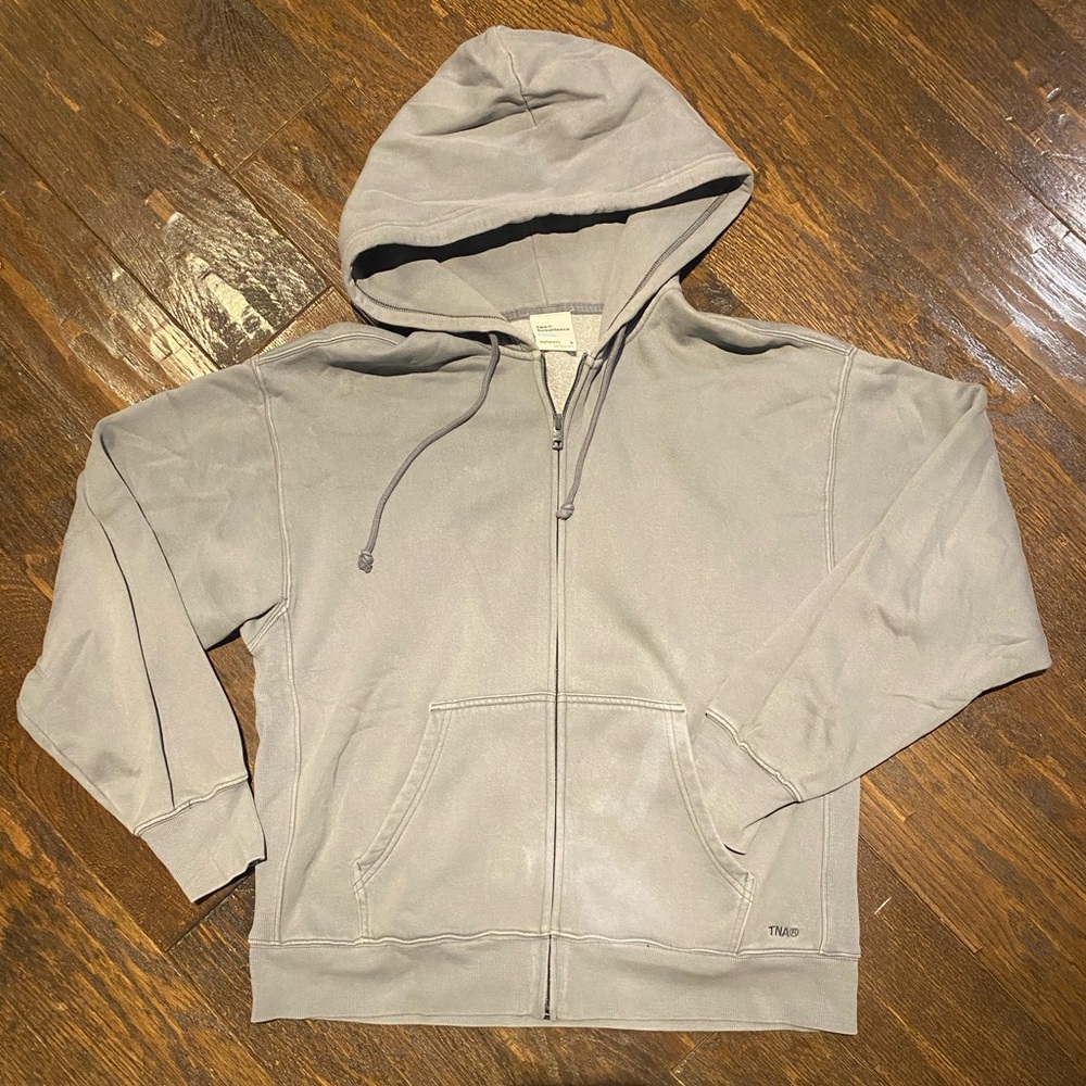 SOLD ELSEWHERE ✨2/20✨ TNA Heather Gray Zip-Up Hoodie
